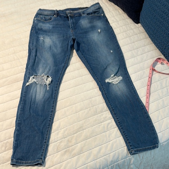 Blank NYC Denim - Blank NYC Blue Distressed Women's Jeans size 31